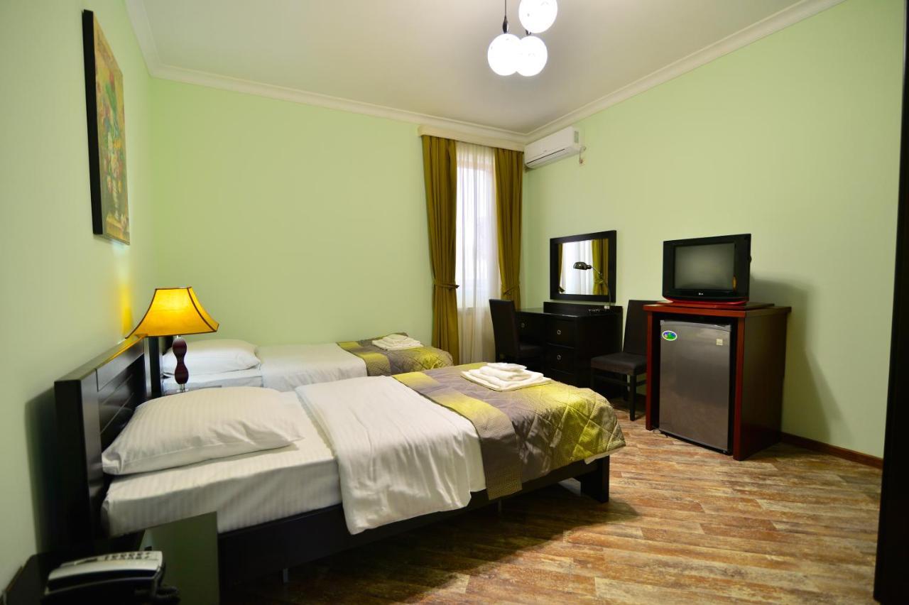 Hotel Blissdom Tbilissi Extérieur photo